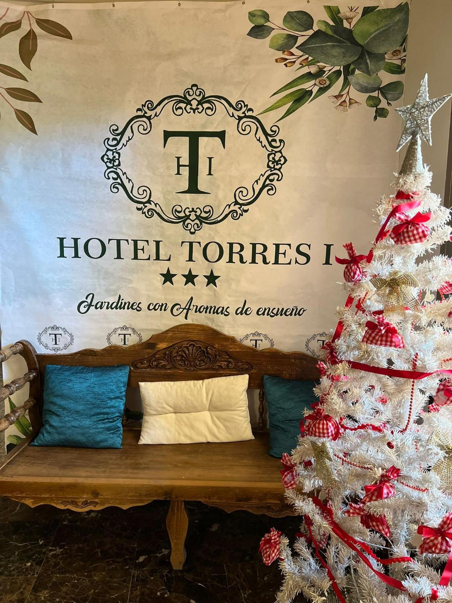 Hotel Torres I Villanueva Del Arzobispo Exterior photo